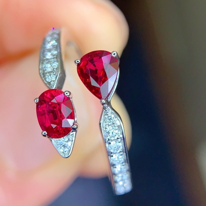 14k Gold 0.90 Ctw Natural Ruby & Diamond Ring - 5