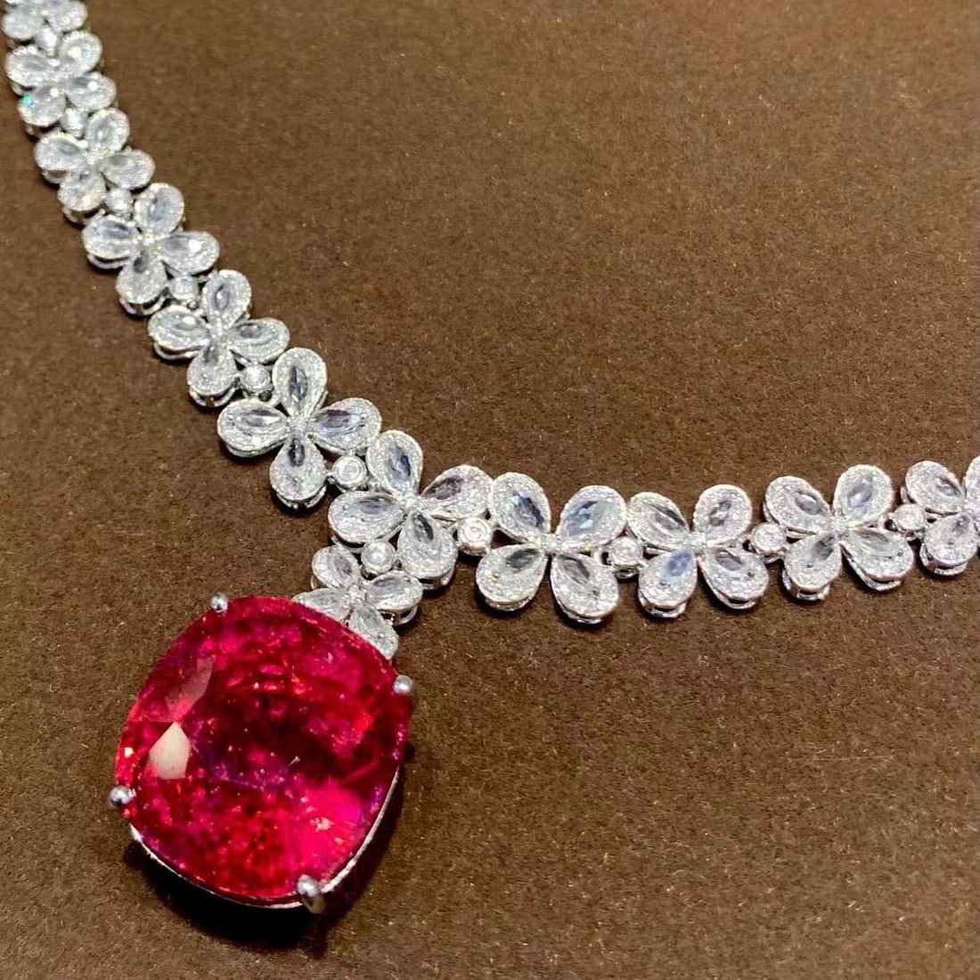 14k Gold 25 Ct Natural Tourmaline & Diamond Necklace - 6