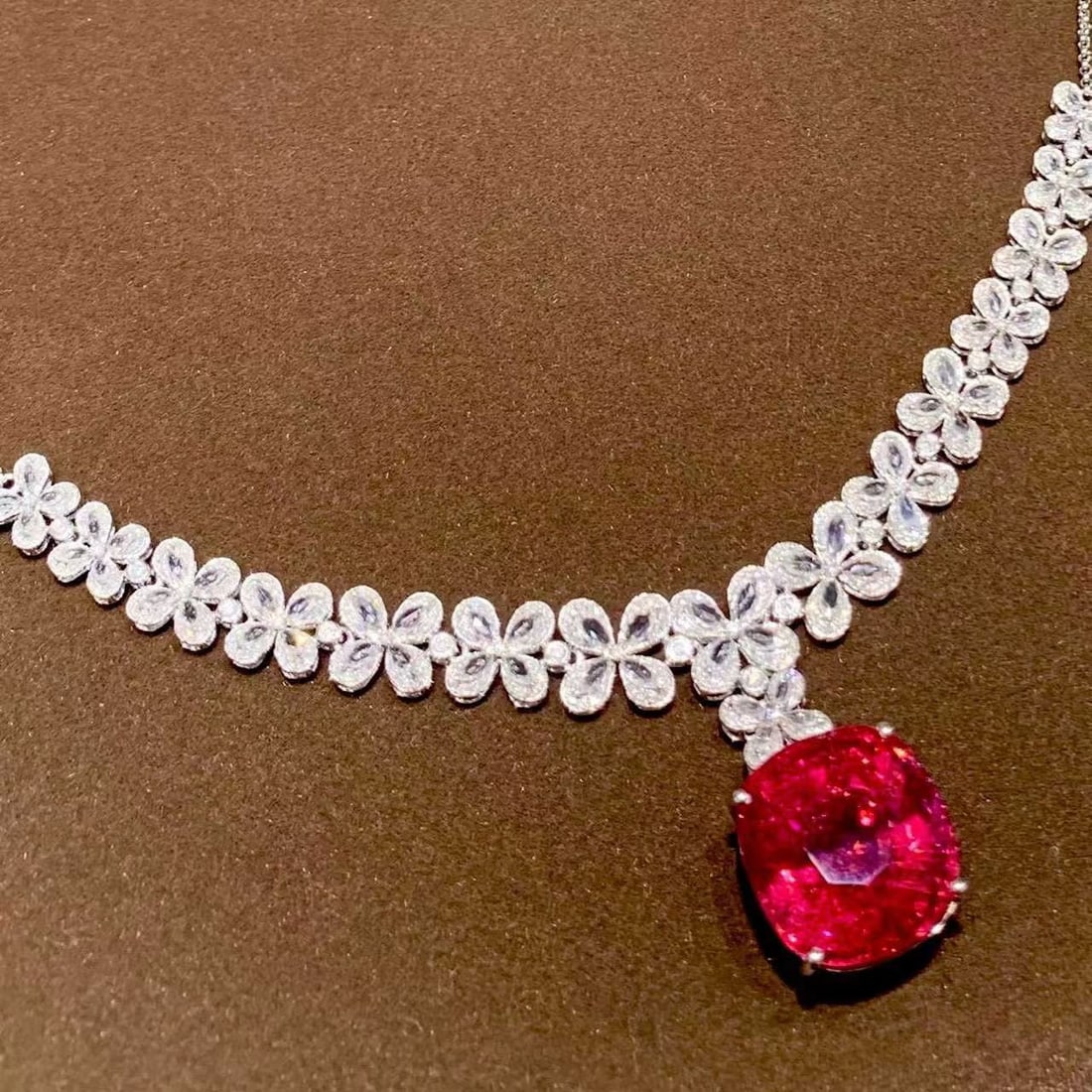 14k Gold 25 Ct Natural Tourmaline & Diamond Necklace - 7