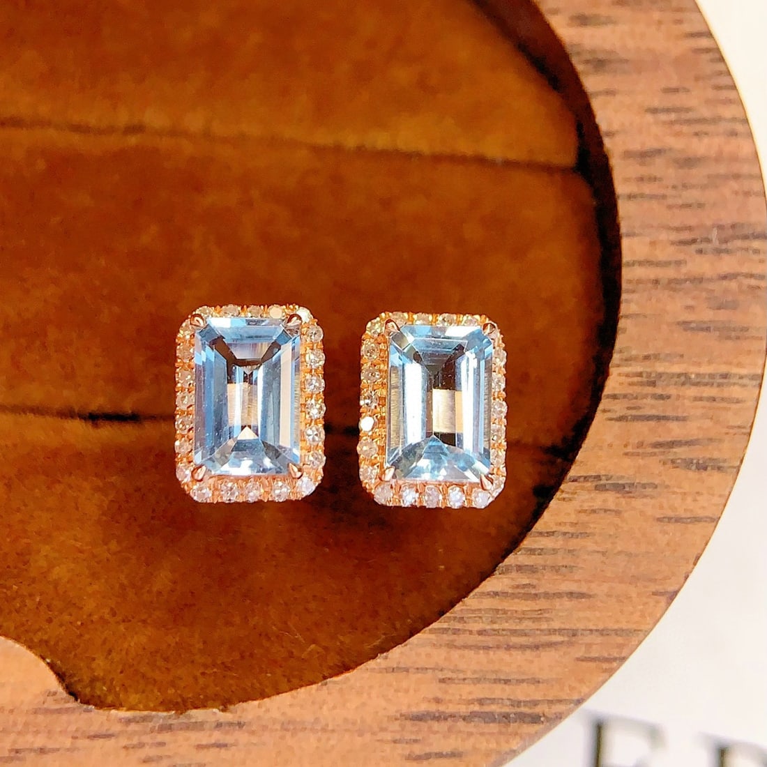 14k Gold 1.4 Ct Natural Aquamarine & Diamond Earrings - 3