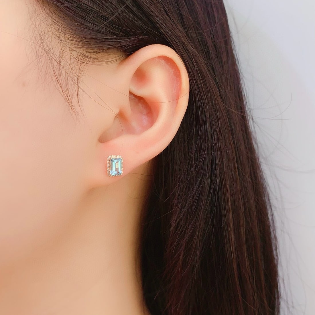 14k Gold 1.4 Ct Natural Aquamarine & Diamond Earrings - 5