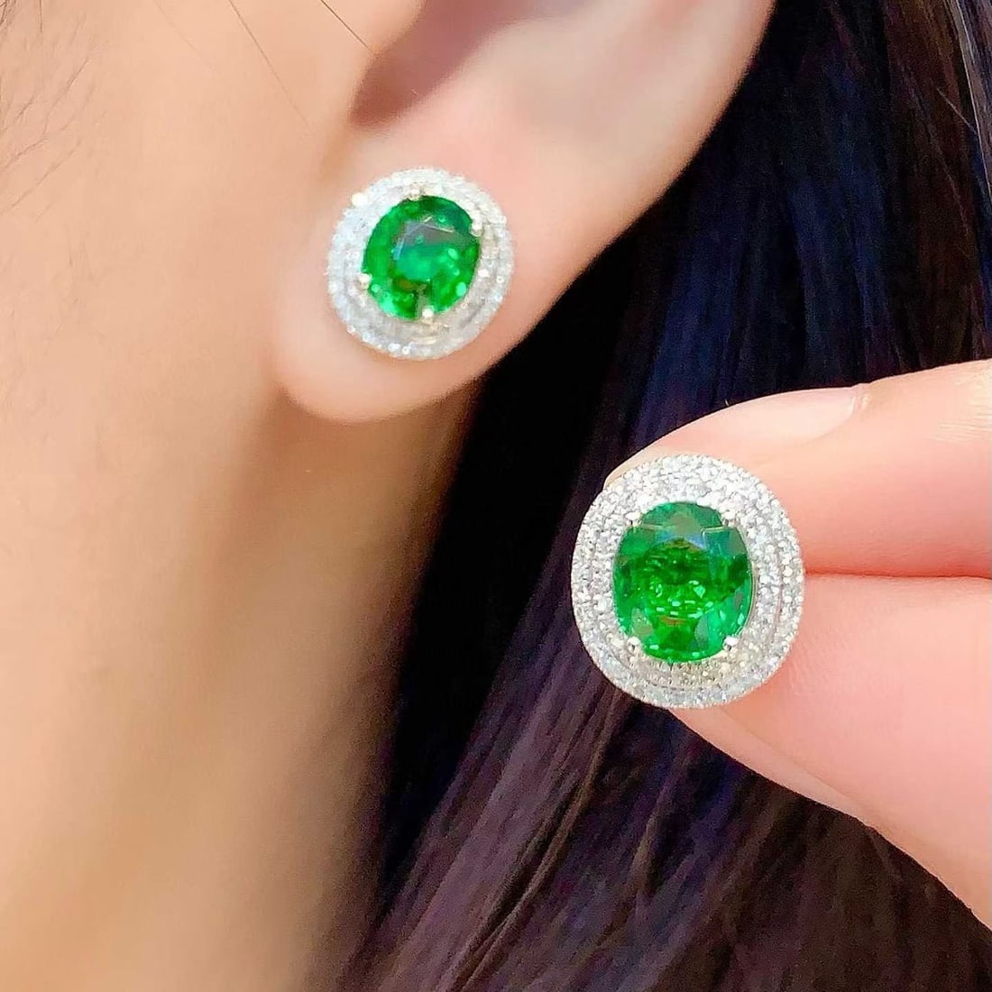 14k Gold 2.5 Ct Natural Tsavorite & Diamond Earrings - 3