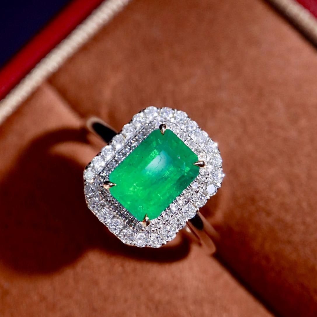 14k Gold 2.25 Ctw Natural Emerald & Diamond Ring: Ref:231155176 // gold content:14k gold // ring size:7. 25us // // main gemstone:emerald // shape:octagonal // carat weight:1. 9ct // color:green // treatment:natural // // adjacent gemstone 2 : diamon