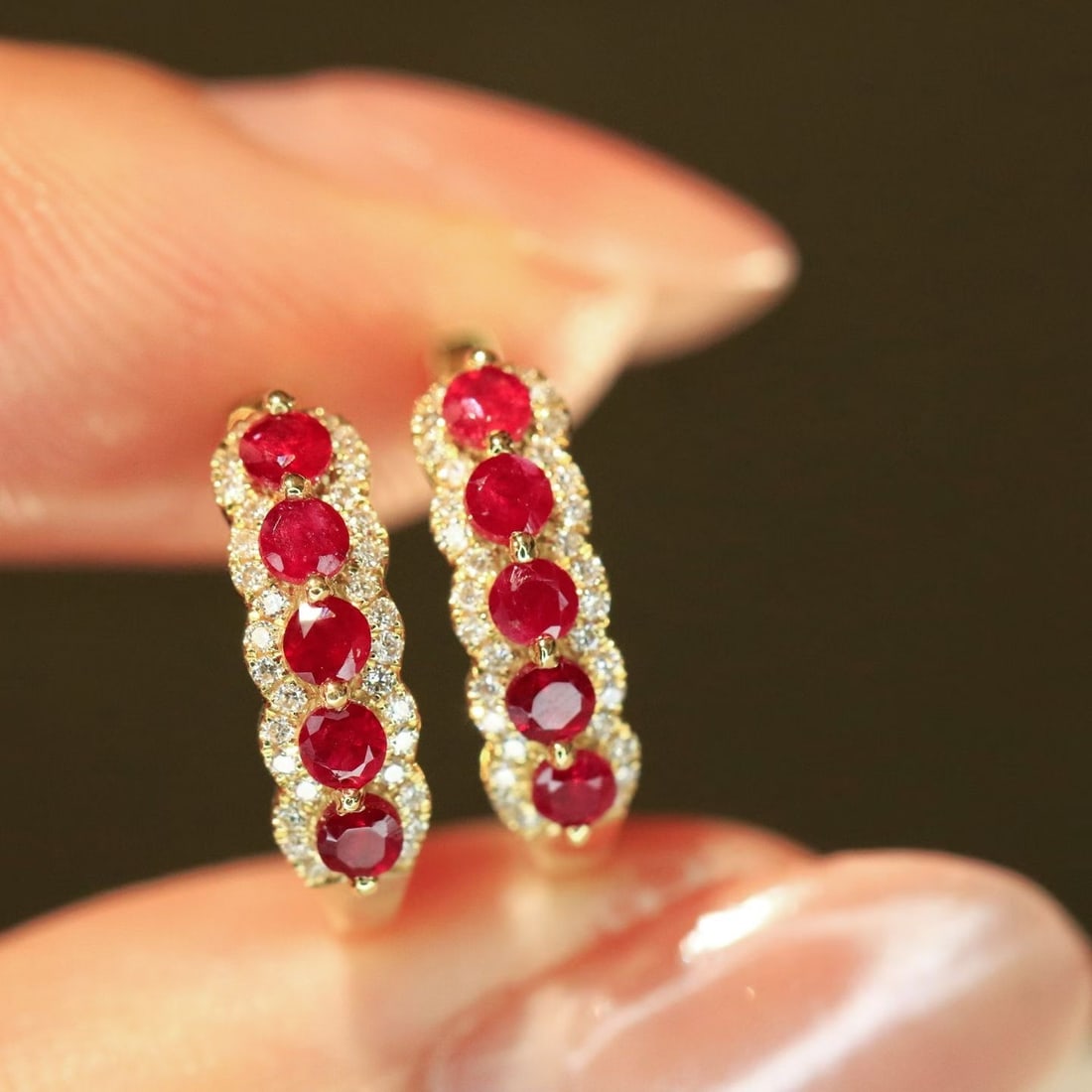 14k Gold 0.70 Ctw Natural Ruby & Diamond Earrings: Ref:231155180 // gold content:14k gold // main gemstone:ruby // shape:round // carat weight:0. 58ct // color:red // treatment:natural // cut grade:g // // adjacent gemstone 2 : diamond // shape:round