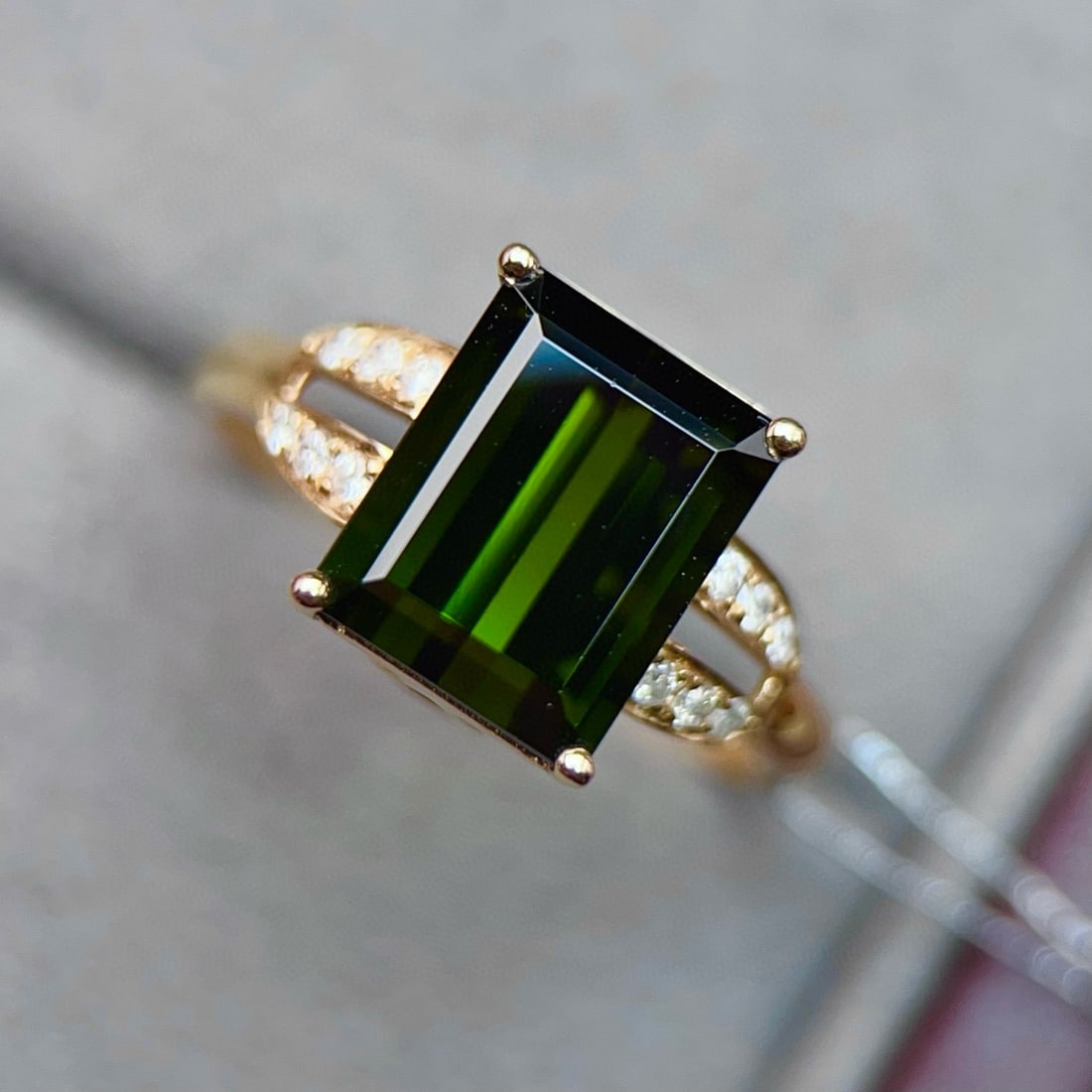 14k Gold 3.89 Ctw Natural Tourmaline & Diamond Ring: Ref:231155214 // gold content:14k gold // ring size:7. 25us // // main gemstone:tourmaline // shape:octagonal // carat weight:3. 8ct // color:green // treatment:natural // // adjacent gemstone 2 :