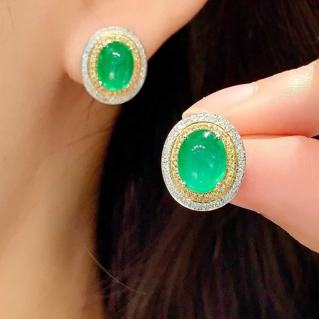 14k Gold 4.2 Ct Natural Emerald & Diamond Earrings - 4