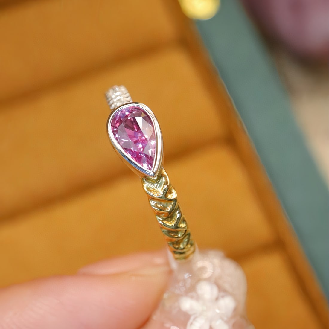 14k Gold 0.81 Ctw Natural Sapphire & Diamond Ring - 4