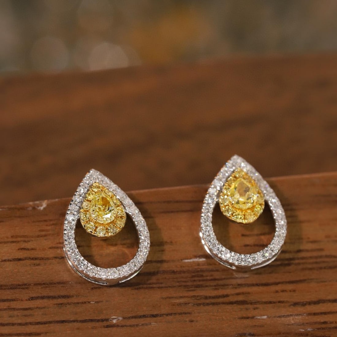 14k Gold 0.40 Ctw Natural Yellow Diamond & Diamond Earrings - 7