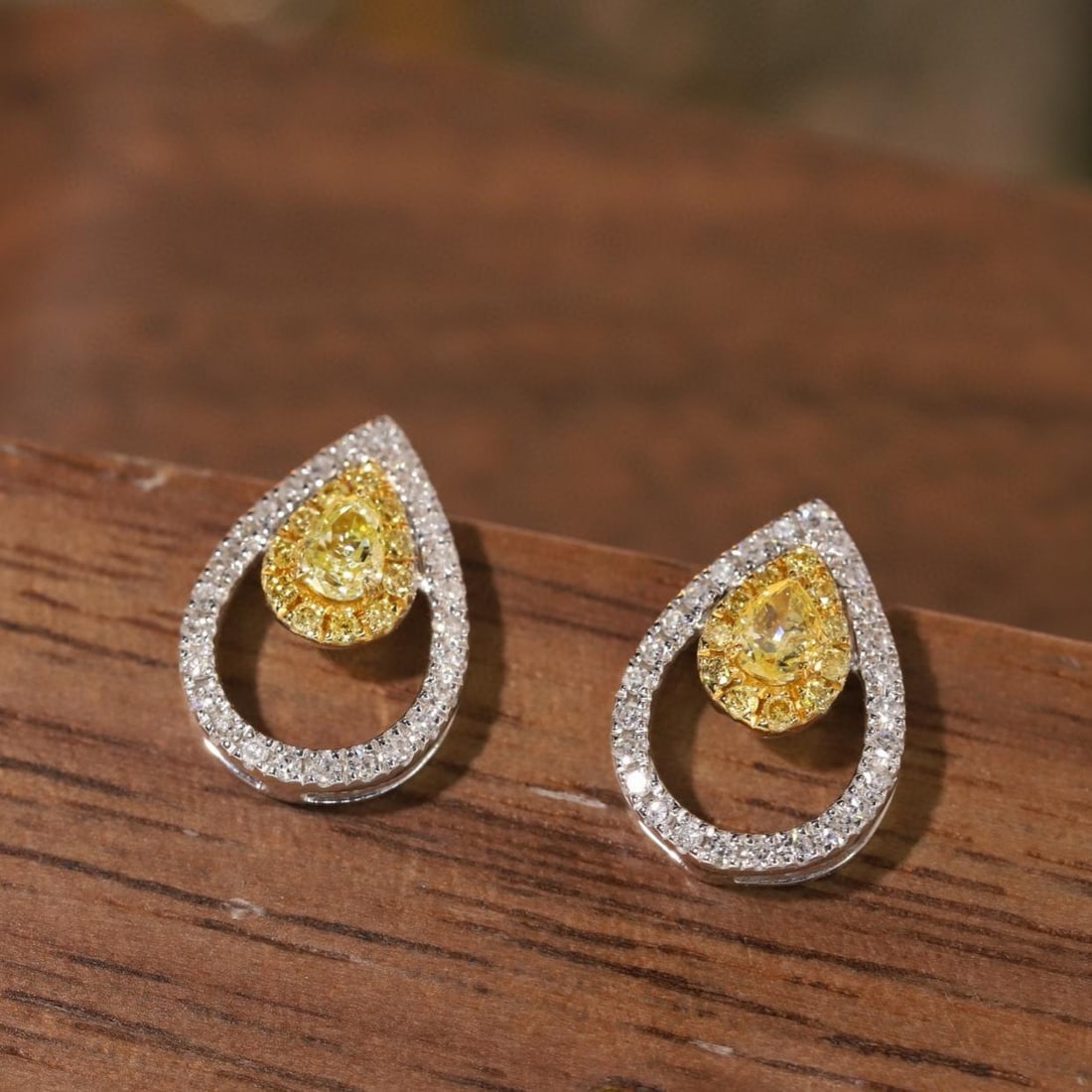 14k Gold 0.40 Ctw Natural Yellow Diamond & Diamond Earrings - 8