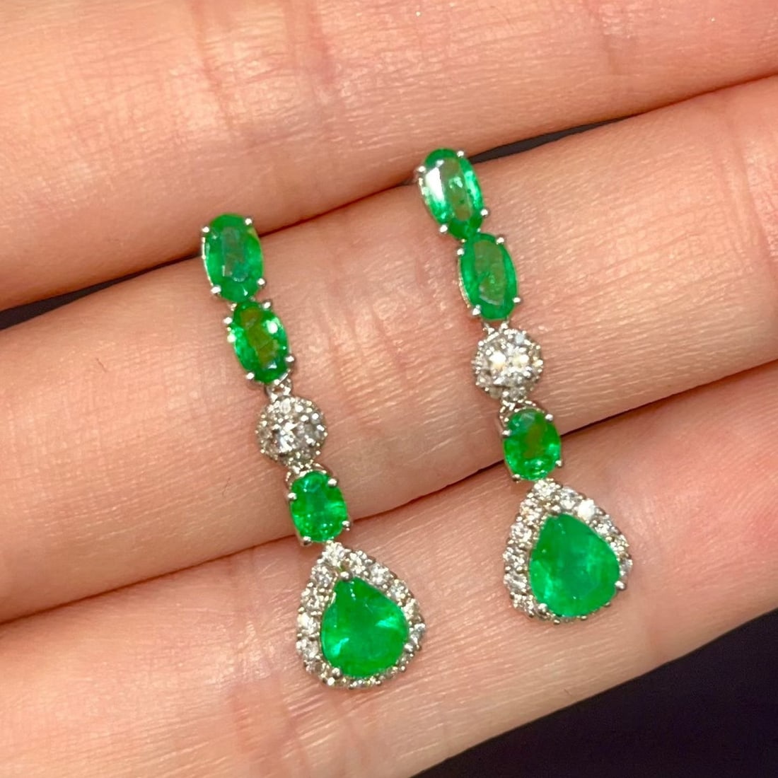 14k Gold 2.5 Ct Natural Emerald & Diamond Earrings - 2