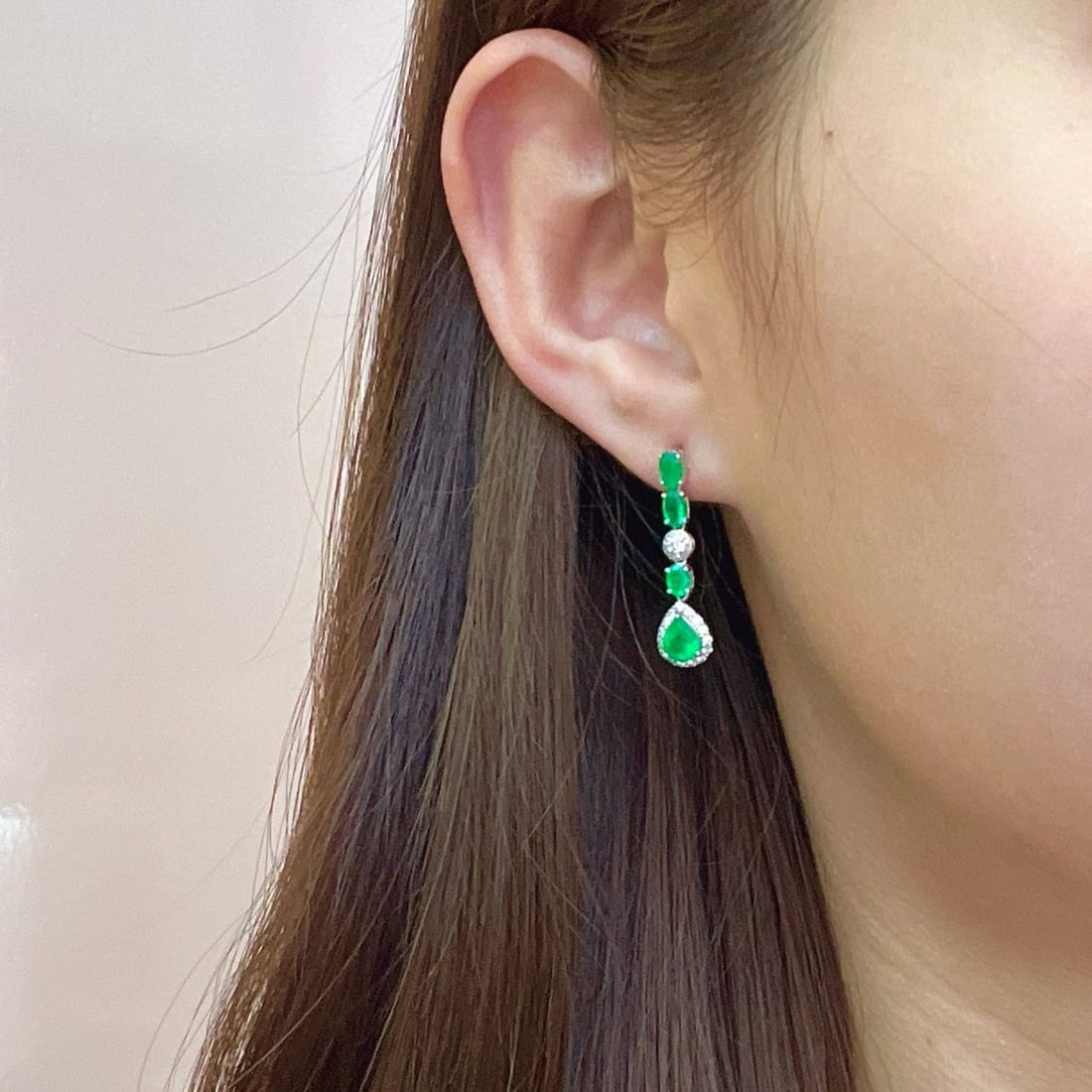 14k Gold 2.5 Ct Natural Emerald & Diamond Earrings - 4