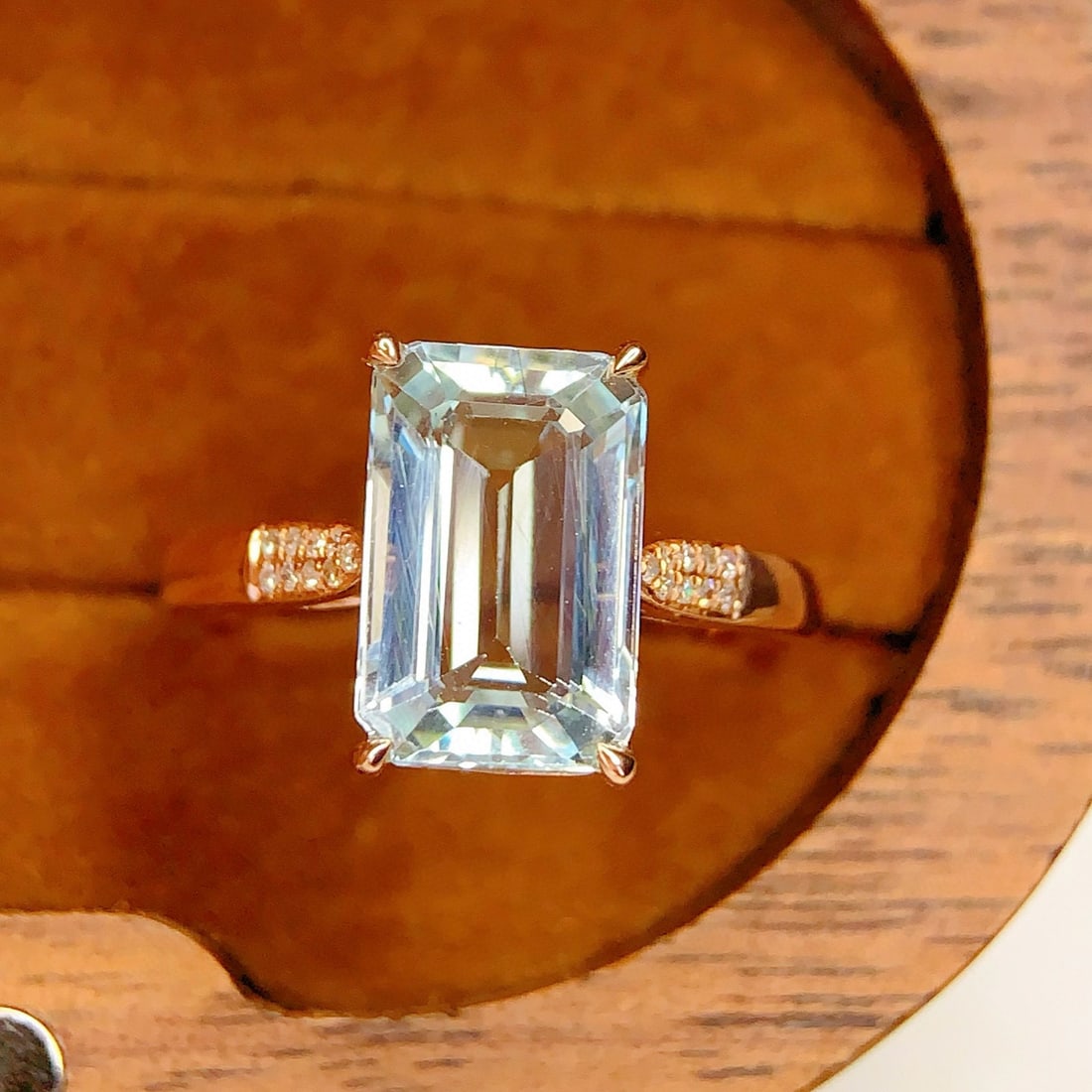 14k Gold 3.2 Ct Natural Aquamarine & Diamond Ring - 4