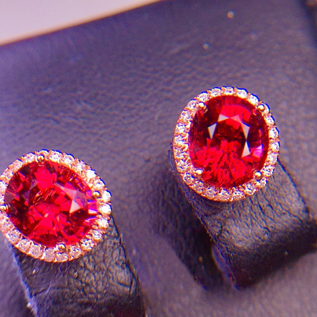 14k Gold 2.92 Ct Natural Tourmaline & Diamond Earrings: Ref:231155257 // gold content:14k gold // main gemstone:tourmaline // shape:oval // carat weight:2. 92ct // color:red // treatment:natural // // adjacent gemstone 2 : diamond // shape:round //
