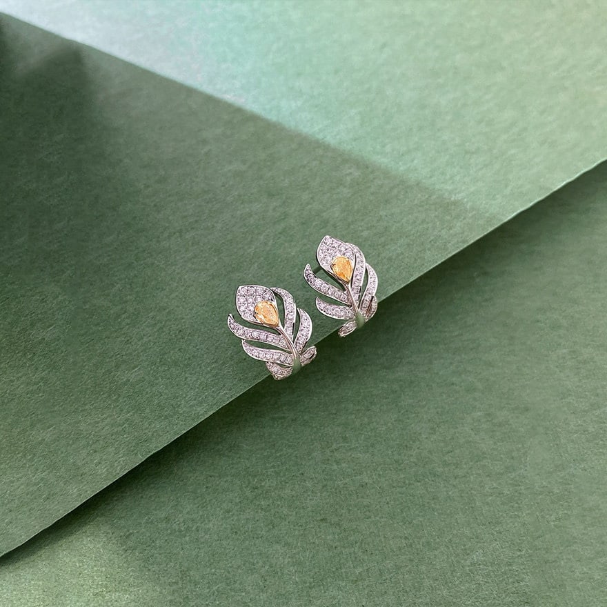 14k Gold 0.65 Ct Natural Color Diamond Earrings - 5