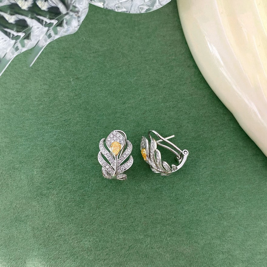 14k Gold 0.65 Ct Natural Color Diamond Earrings - 6