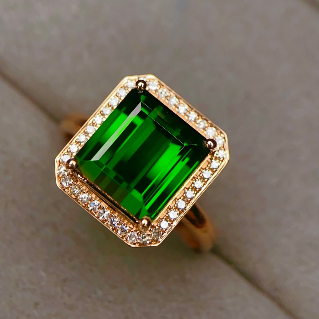 14k Gold 5.24 Ctw Natural Tourmaline & Diamond Ring - 4