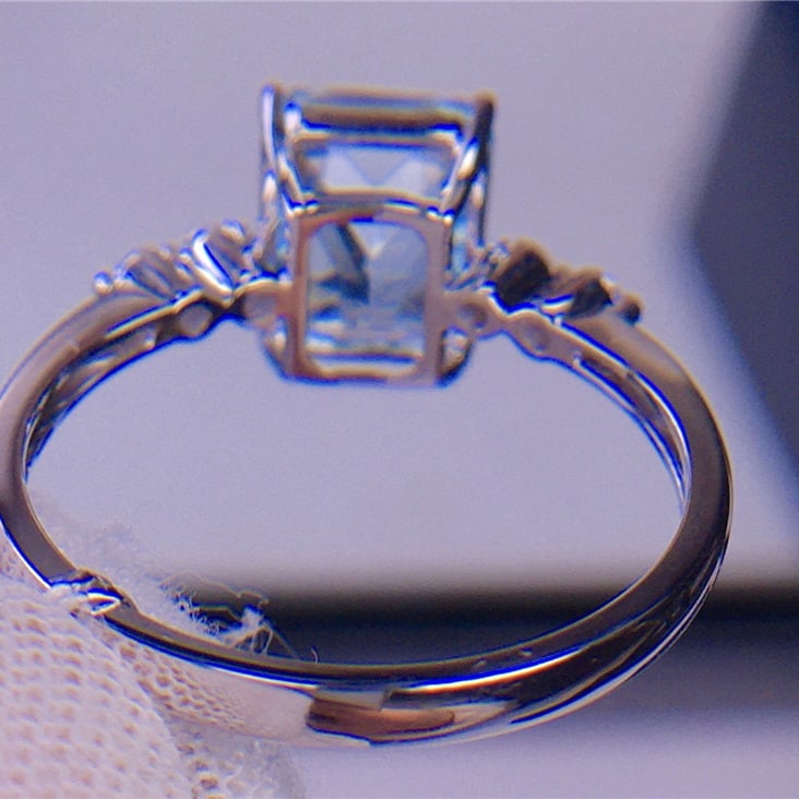 14k Gold 2.6 Ct Natural Aquamarine & Diamond Ring - 6
