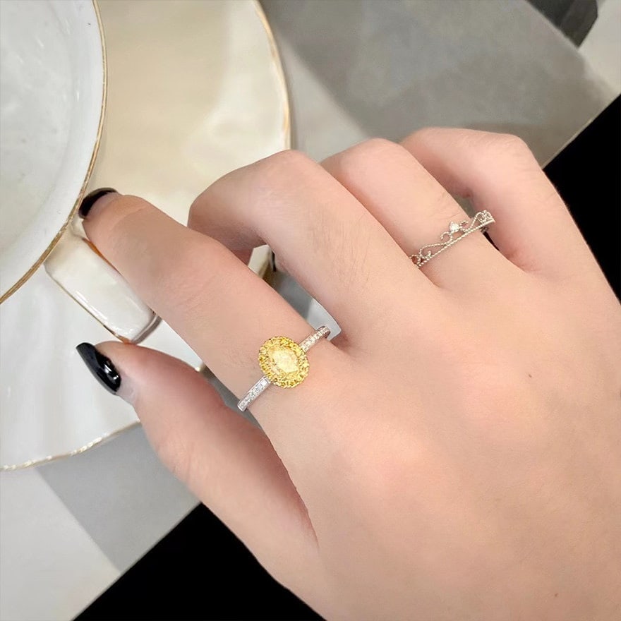 14k Gold 0.78 Ctw Natural Yellow Diamond & Diamond Ring - 4