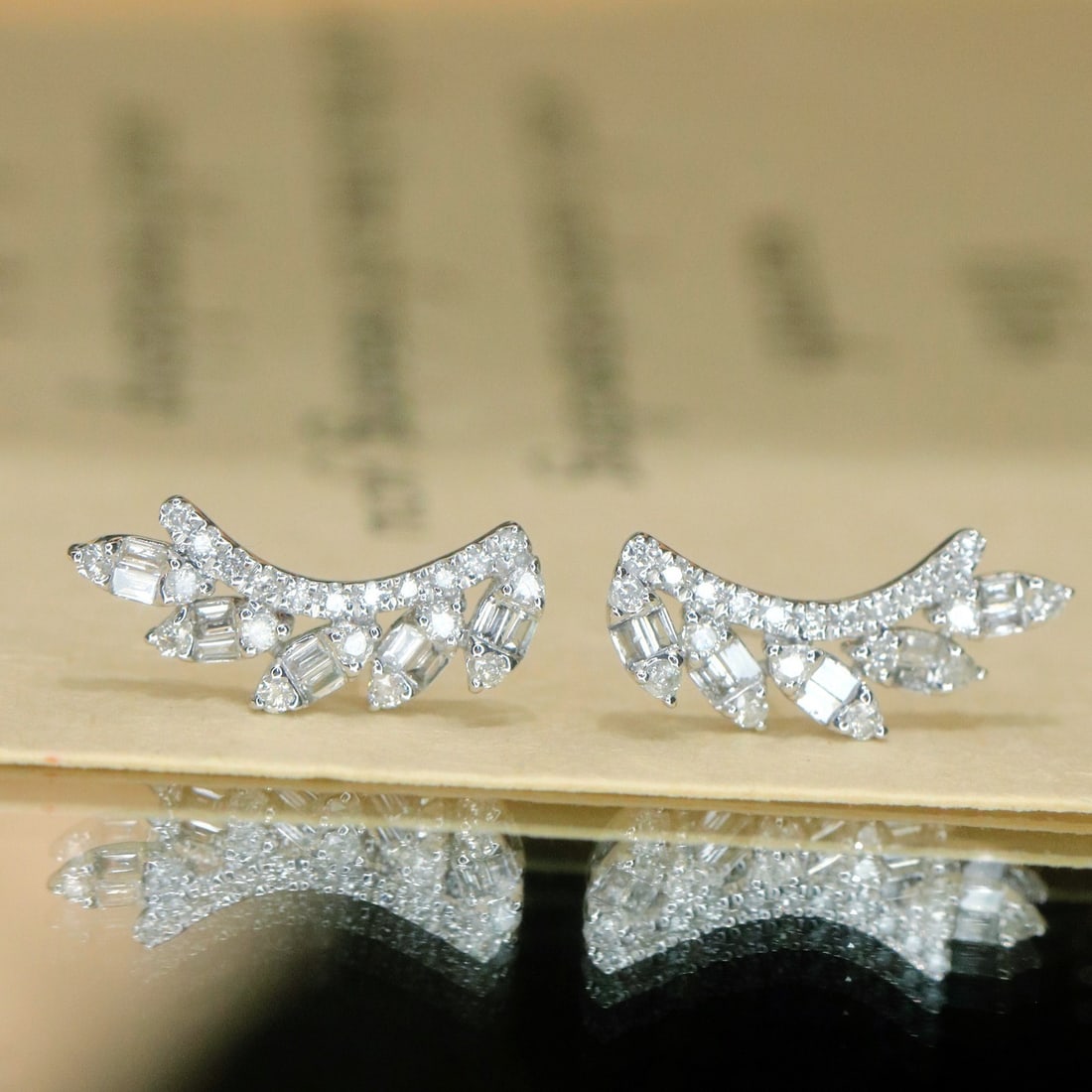 14k Gold 0.36 Ct Natural H Diamond Earrings - 2