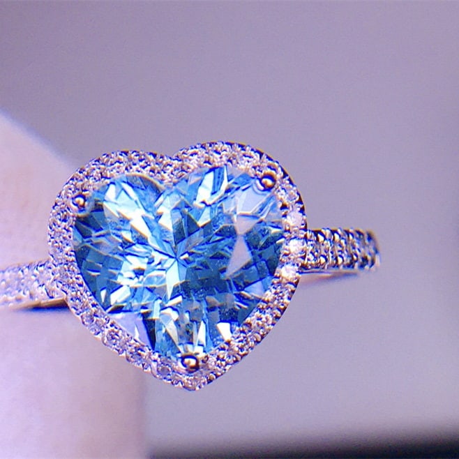 14k Gold 2.65 Ct Natural Aquamarine & Diamond Ring: Ref:231156113 // gold content:14k gold // ring size:7. 25us // // main gemstone:aquamarine // shape:heart // carat weight:2. 65ct // color:blue // treatment:natural // // adjacent gemstone 2 : diamond