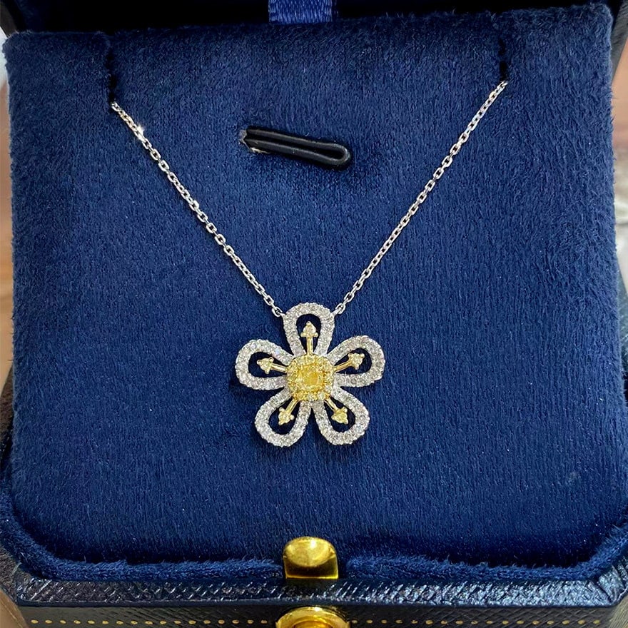 14k Gold 0.5 Ct Natural Color Diamond & Flowers Necklace: Ref:231156133 // gold content:14k gold // main gemstone:diamond // shape:multiple // carat weight:0. 5ct // clarity grade:vs-si // color:color // treatment:natural // Condition: New Low Estimate: