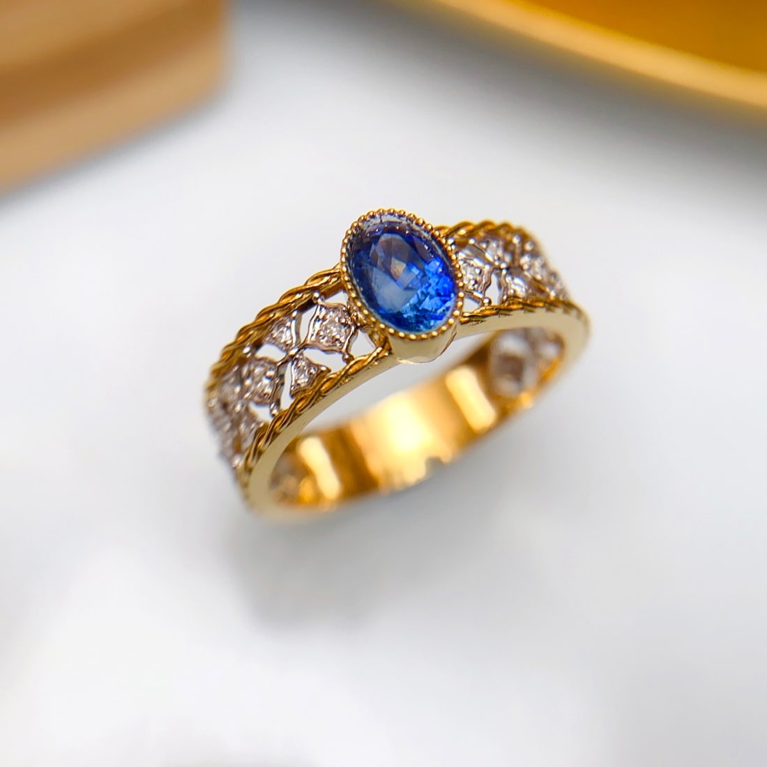 14k Gold 0.80 Ct Natural Sapphire & Diamond Ring: Ref:231156140 // gold content:14k gold // ring size:7. 25us // // main gemstone:sapphire // shape:oval // carat weight:0. 80ct // color:blue // treatment:natural // // adjacent gemstone 2 : diamond //