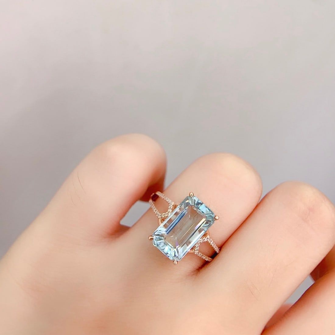 14k Gold 4.8 Ct Natural Aquamarine & Diamond Ring - 6