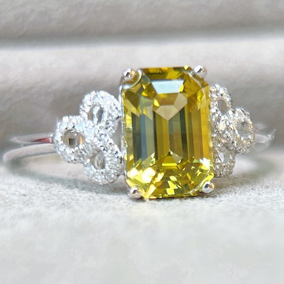 14k Gold 1.96 Ctw Natural Chrysoberyl & Diamond Ring - 3