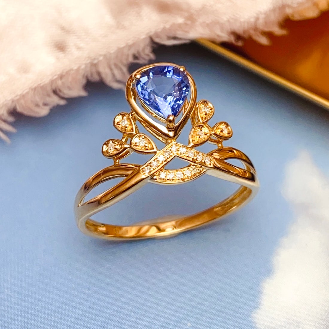 14k Gold 0.88 Ct Natural Sapphire & Diamond Ring - 2