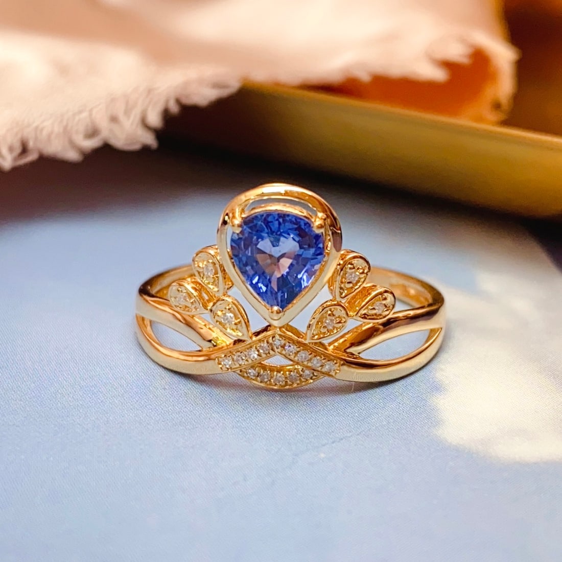 14k Gold 0.88 Ct Natural Sapphire & Diamond Ring - 5