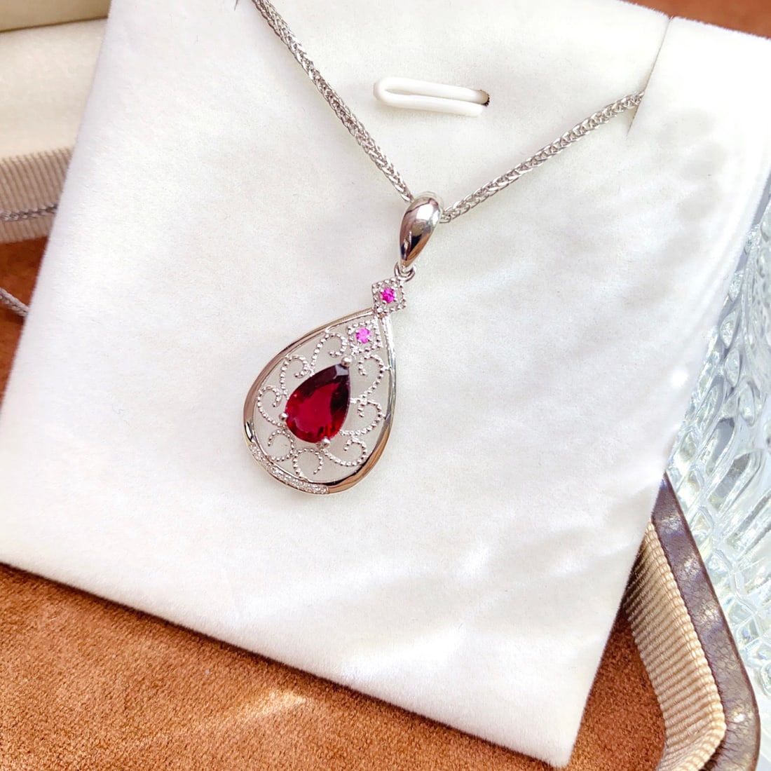 14k Gold 1.10 Ct Natural Tourmaline & Diamond & Ruby Pendant( Without Chain ): Ref:231156192 // gold content:14k gold // main gemstone:tourmaline // shape:pear // carat weight:1. 10ct // color:red // treatment:natural // // adjacent gemstone 2 : diamond // number of stones:11