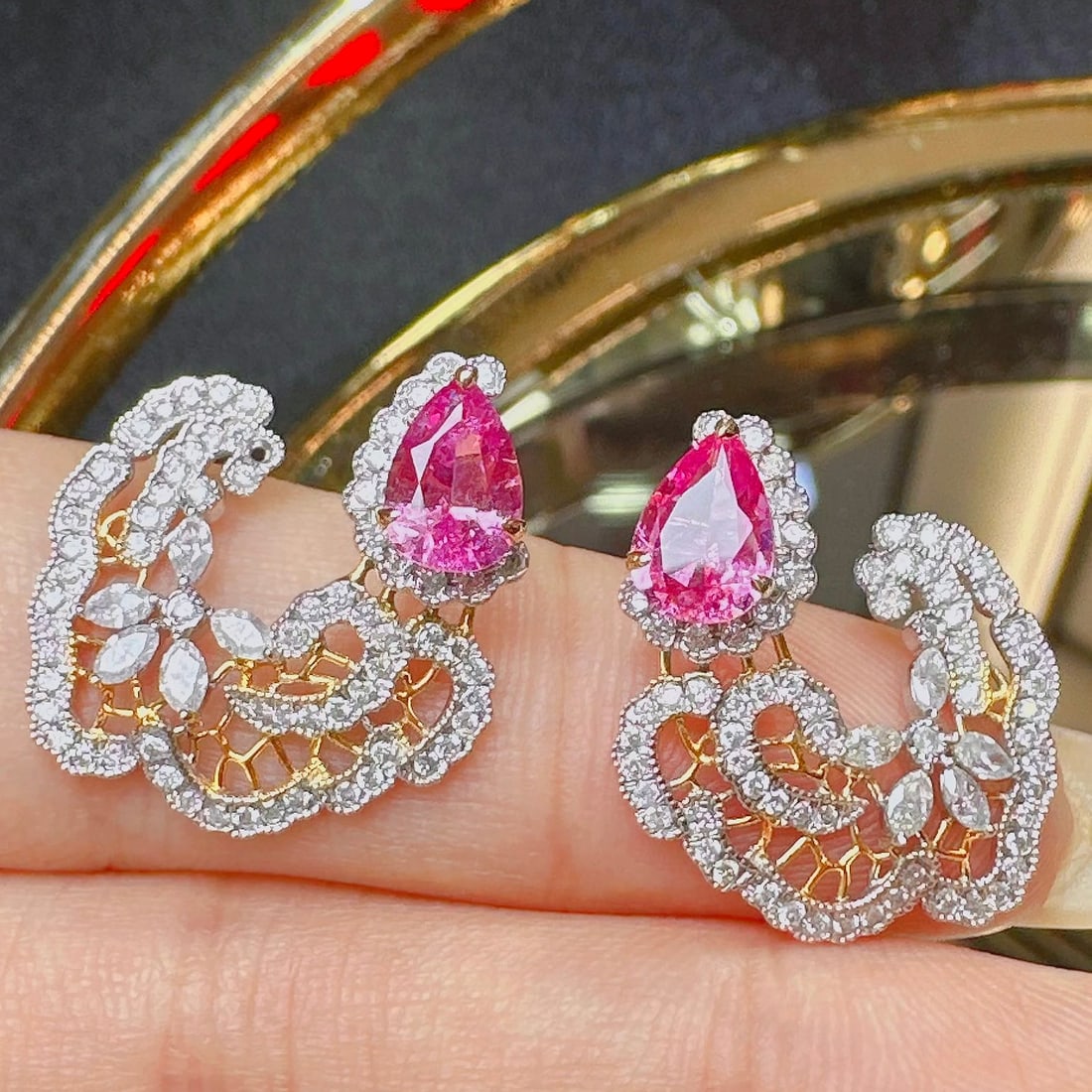 14k Gold 1.5 Ct Natural Sapphire & Diamond Earrings: Ref:231156195 // gold content:14k gold // main gemstone:sapphire // shape:pear // carat weight:1. 5ct // color:pink // treatment:natural // // adjacent gemstone 2 : diamond // shape:multiple //