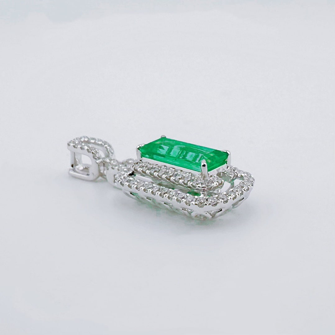 14k Gold 1.62 Ctw Natural Emerald & Diamond Pendant( Without Chain ) - 3