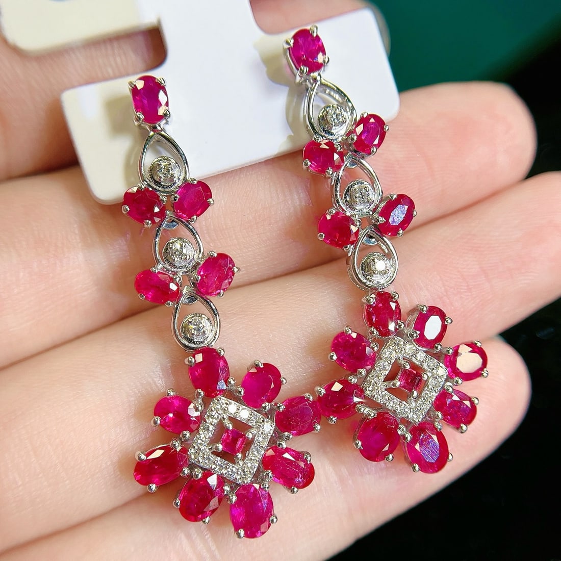 14k Gold 7.0 Ctw Natural Ruby & Diamond Earrings: Ref:231156197 // gold content:14k gold // main gemstone:ruby // shape:oval // carat weight:6. 7ct // color:red // treatment:natural // // adjacent gemstone 2 : diamond // shape:round // carat weight:0