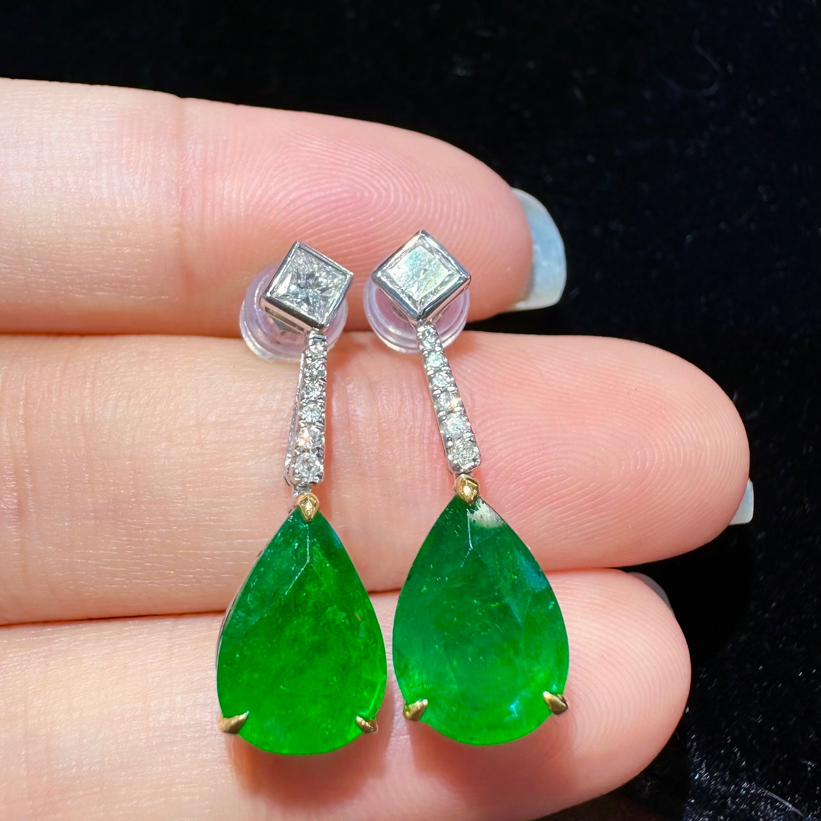 14k Gold 4.6 Ct Vivid Green Natural Emerald & Diamond Earrings - 2