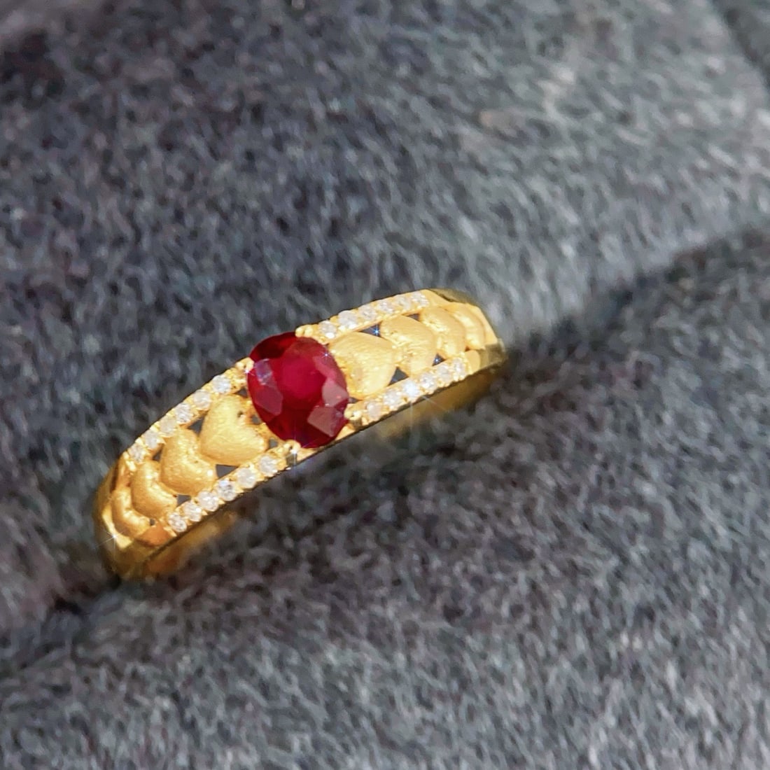 14k Gold 0.45 Ct Natural Ruby & Diamond Ring: Ref:231156209 // gold content:14k gold // ring size:7. 25us // // main gemstone:ruby // shape:oval // carat weight:0. 45ct // color:red // treatment:natural // // adjacent gemstone 2 : diamond //
