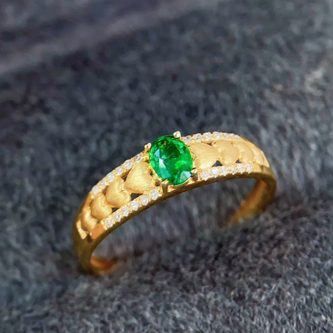 14k Gold 0.25 Ct Natural Emerald & Diamond Ring - 2