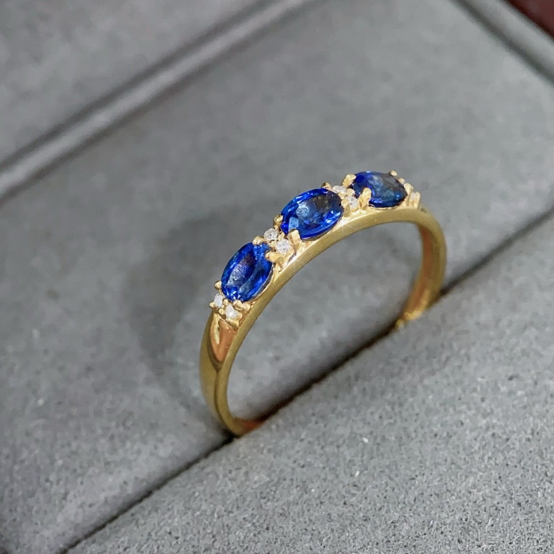 14k Gold 0.9 Ct Natural Sapphire & Diamond Ring - 3