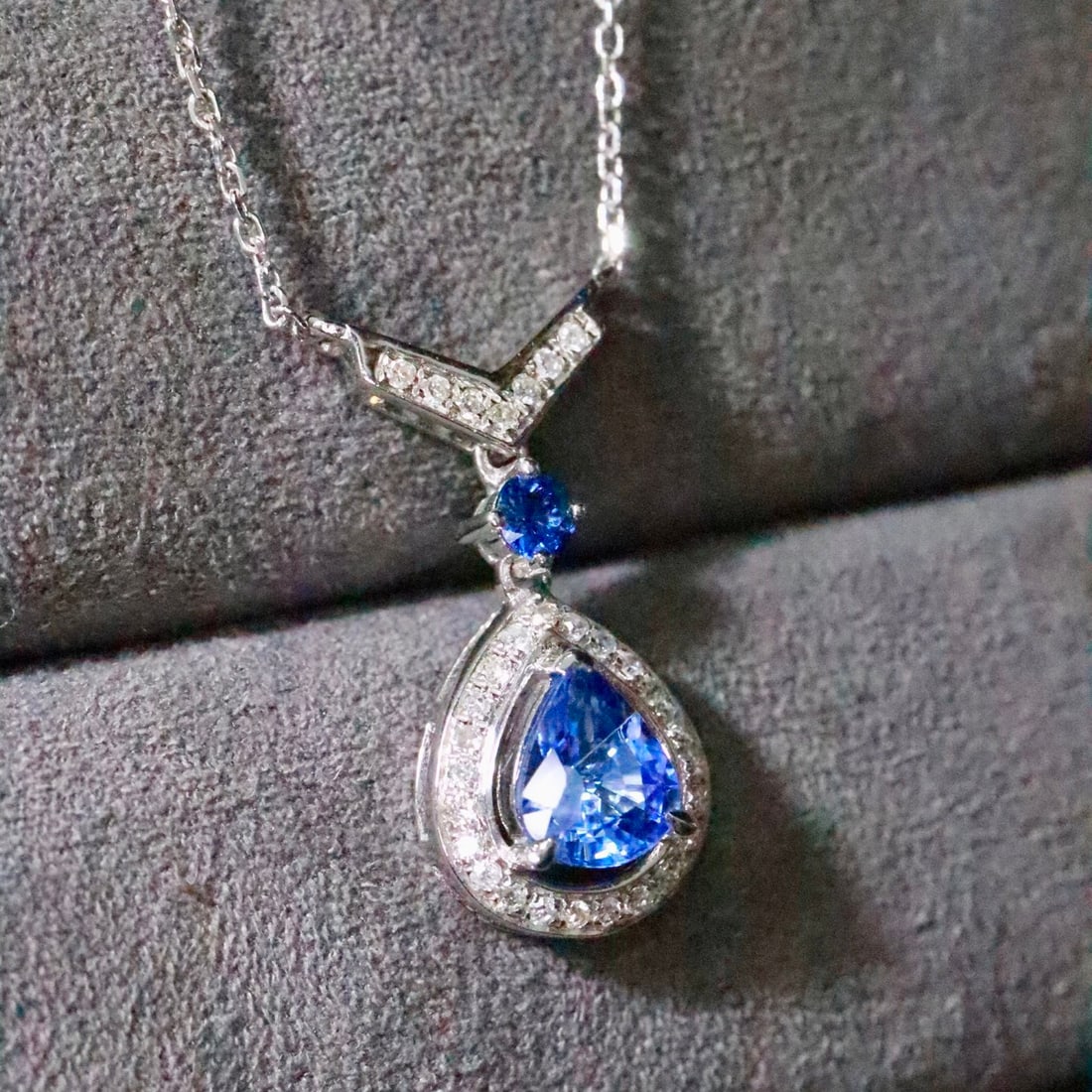 14k Gold 0.92 Ctw Natural Sapphire & Diamond Necklace - 3