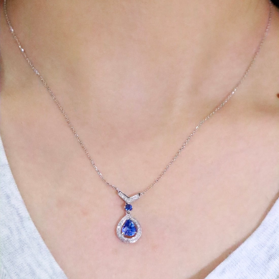 14k Gold 0.92 Ctw Natural Sapphire & Diamond Necklace - 6
