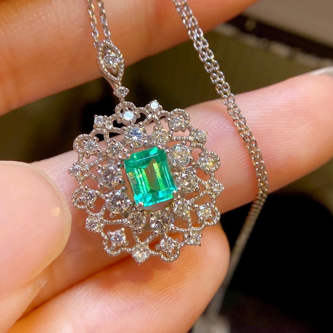 14k Gold 1.53 Ctw Natural Emerald & Diamond Pendant( Without Chain ) - 2