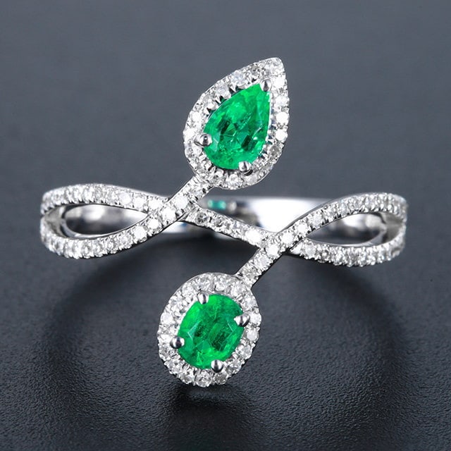 14k Gold 0.73 Ctw Natural Emerald & Diamond Ring: Ref:231156244 // gold content:14k gold // ring size:7. 25us // // main gemstone:emerald // shape:multiple // carat weight:0. 45ct // color:green // treatment:natural // // adjacent gemstone 2 :