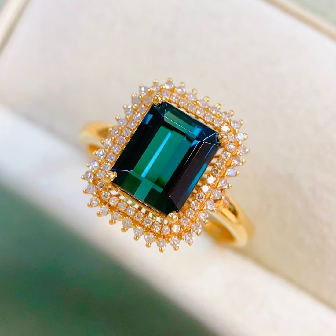 14k Gold 2.9 Ctw Natural Tourmaline & Diamond Ring: Ref:231156280 // gold content:14k gold // ring size:7. 25us // // main gemstone:tourmaline // shape:octagonal // carat weight:2. 6ct // color:bluish green // treatment:natural // // adjacent gemstone