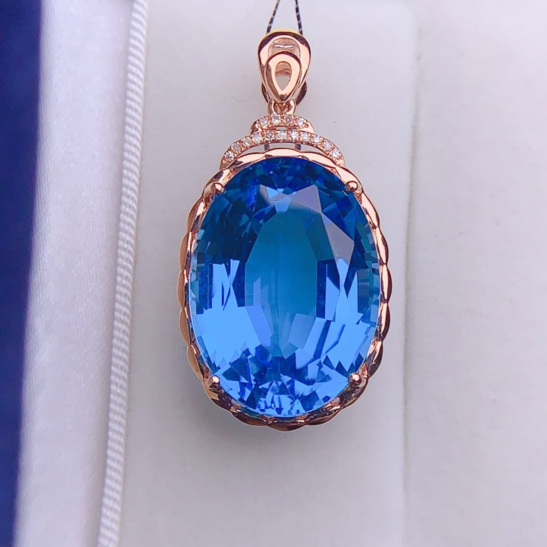 14k Gold 22.64 Ctw Natural Topaz & Diamond Pendant( Without Chain ) - 3