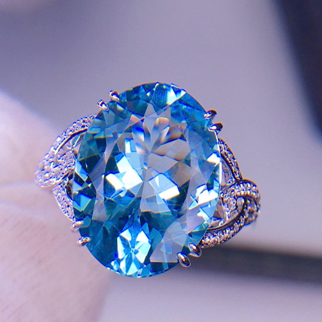 14k Gold 6.1 Ct Natural Aquamarine & Diamond Ring - 3