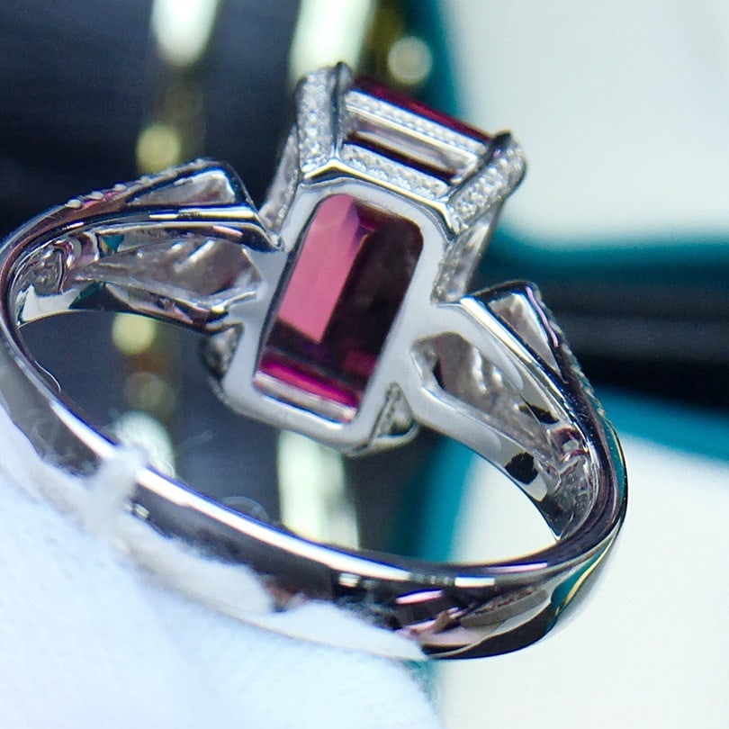 14k Gold 5.9 Ct Natural Tourmaline & Diamond Ring - 5
