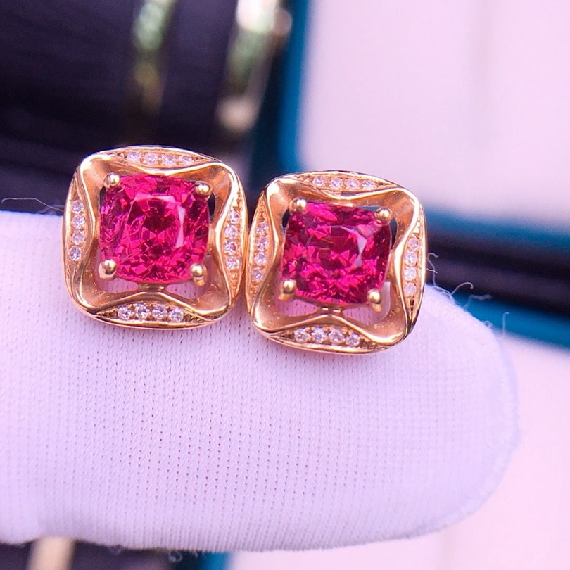 14k Gold 2.1 Ct Natural Spinel & Diamond Earrings - 3
