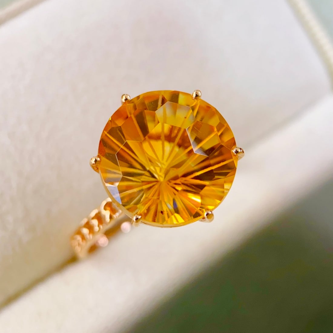 14k Gold 6.7 Ct Natural Citrine Ring: Ref:231156307 // gold content:14k gold // ring size:7. 25us // // main gemstone:citrine // shape:round // carat weight:6. 7ct // color:yellow // treatment:natural // cut grade:g // Condition: New Low
