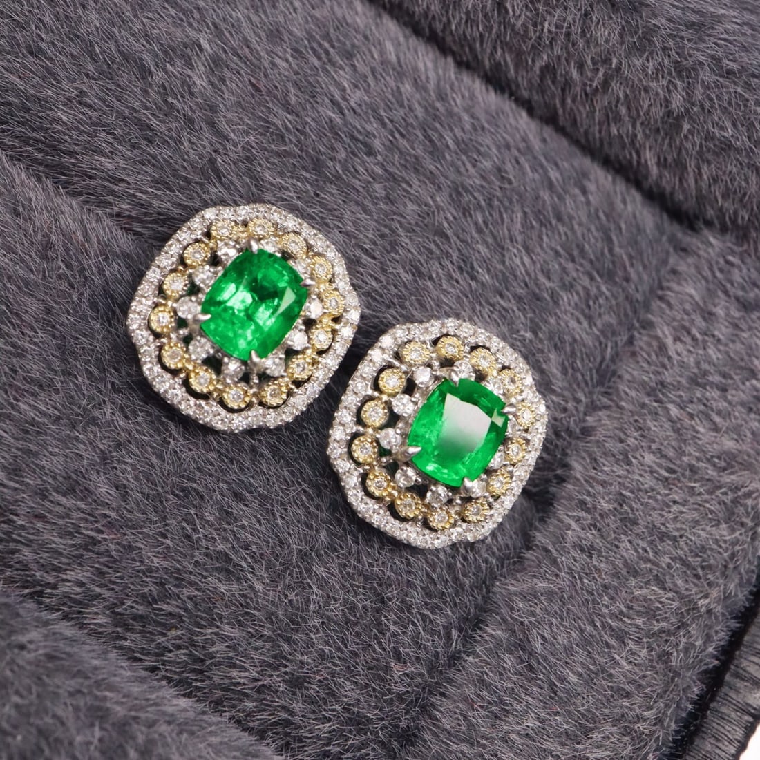 14k Gold 1.65 Ctw Vivid Green Natural Emerald & Diamond Earrings: Ref:231156310 // gold content:14k gold // main gemstone:emerald // shape:cushion // carat weight:1. 20ct // color:vivid green // treatment:natural // // adjacent gemstone 2 : diamond // shape:round //