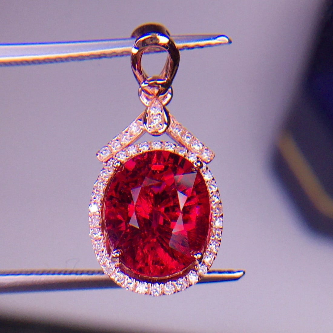 14k Gold 3.92 Ct Natural Tourmaline & Diamond Pendant( Without Chain ): Ref:231156313 // gold content:14k gold // main gemstone:tourmaline // shape:oval // carat weight:3. 92ct // color:red // treatment:natural // // adjacent gemstone 2 : diamond // shape:round //